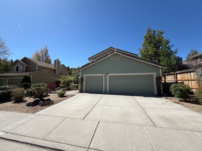 Foto del edificio - 3110 Sweet Clover St