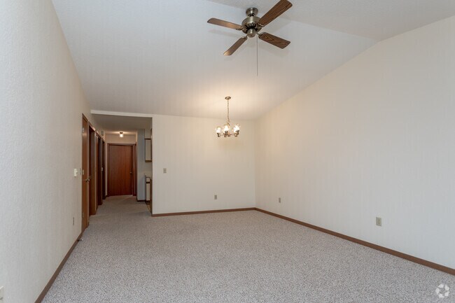 East Ridge Village Apartments - Marshfield, WI | Apartments.com