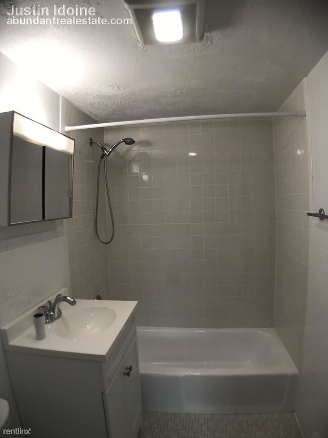 Building Photo - 1 br, 1 bath Apartment - 17 Winter St Apt 27