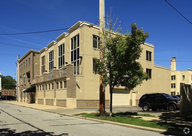 Building Photo - Rosewood Place Condominiums