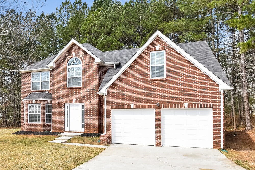 Primary Photo - 146 Edison Dr