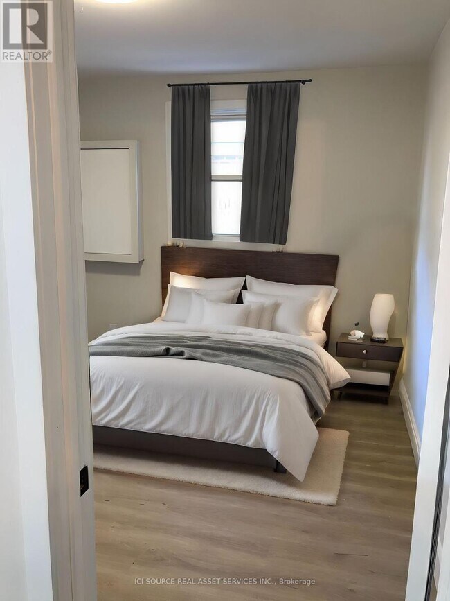 Photo du bâtiment - 277 E 34th St