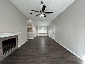 Building Photo - 6709 Silver Sage Dr