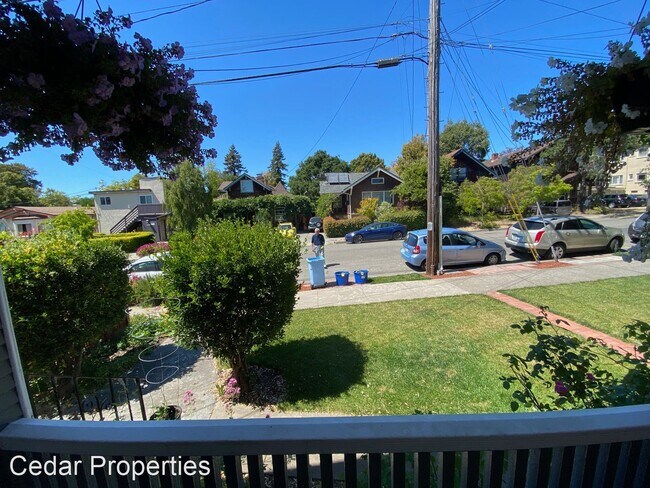 Building Photo - 4 br, 2 bath House - 1832 Francisco St.