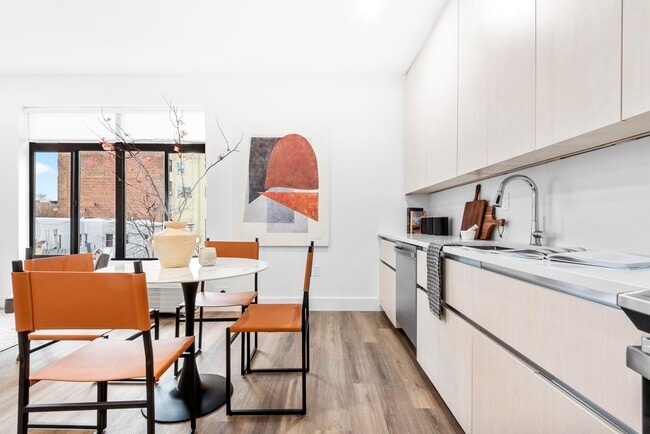 Building Photo - 99 Storms Ave