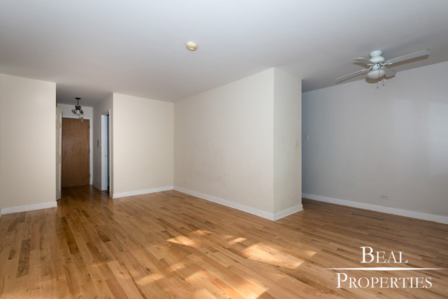 Foto del edificio - 660 W Wrightwood Ave