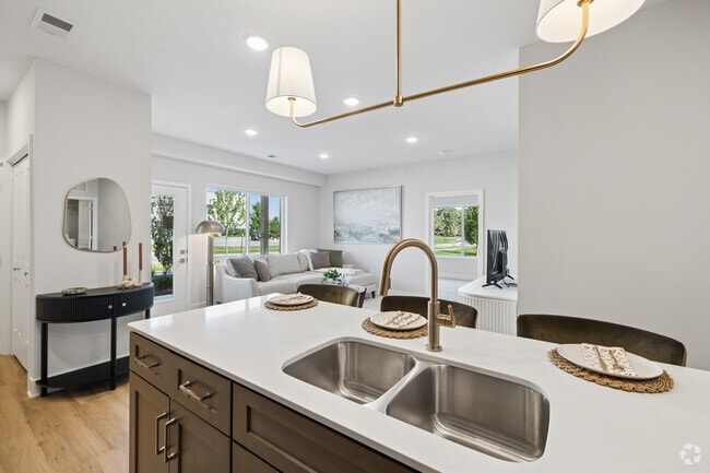 2BR, 2BA - 1,156SF - Kitchen - Copperfields Court