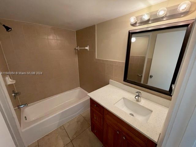 Foto del edificio - 1200 N Liberty Ave