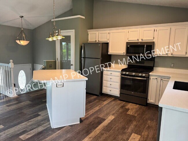 Foto del edificio - 6235 Cascade Rd SE