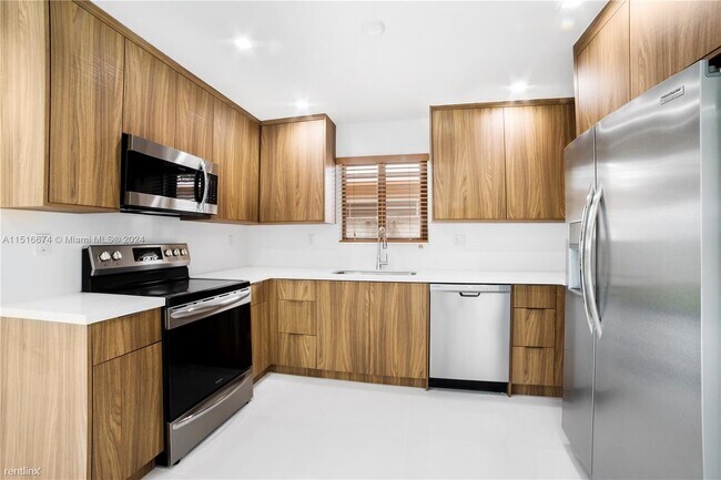 Foto del edificio - 3 br, 2 bath House - 3202 SW 24th Ter # 3202