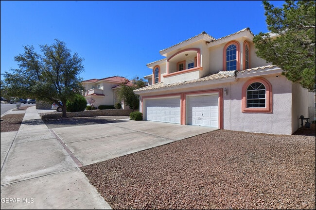 Building Photo - 6123 La Posta Dr