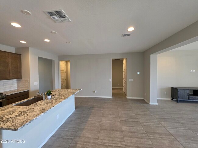 Foto del edificio - 7128 W Coles Rd