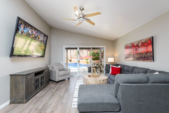 Building Photo - 7254 E Camino Del Monte