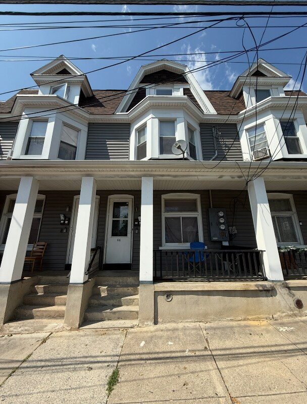 Foto principal - 44 W Union Blvd