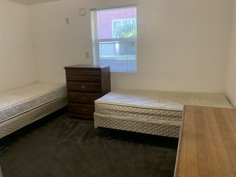 Primary Photo - BYU Contracted Mens SHARED Units