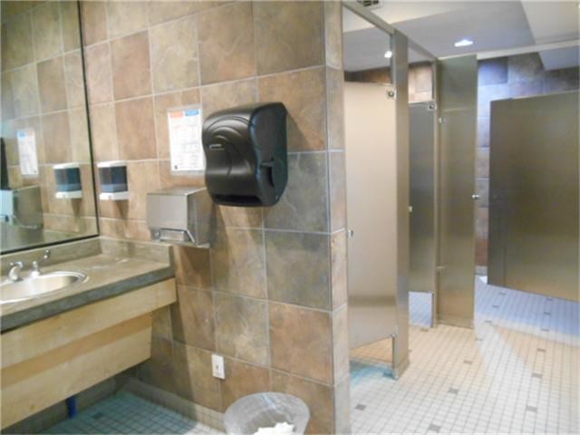 Building Photo - 500 Lovett Blvd