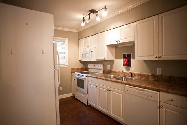 Photo - Two Bedroom Condo at The Retreat