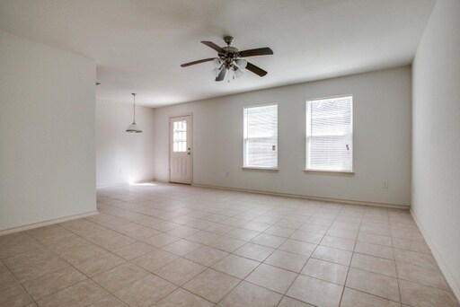 Foto del edificio - Gorgeous 3 bedroom Duplex for rent in Prin...