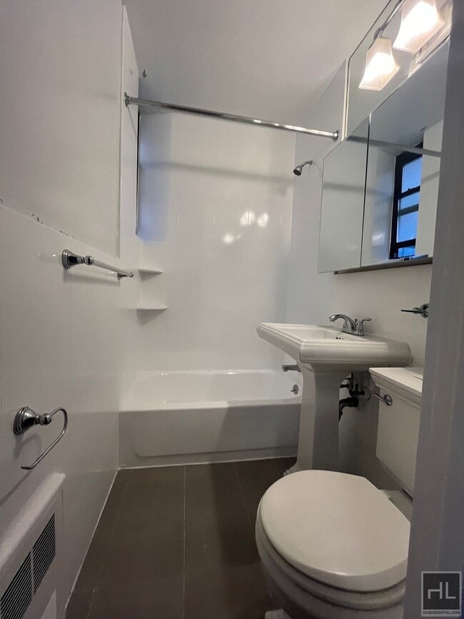 Building Photo - E 35TH ST.