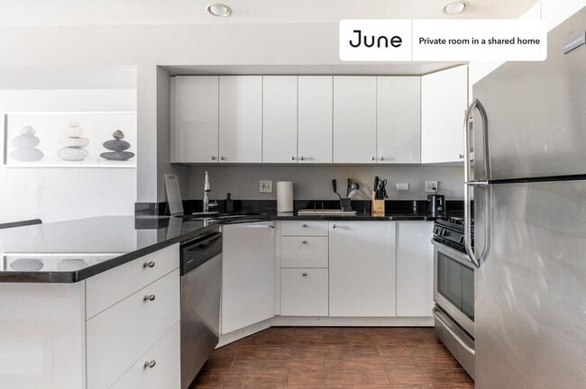 Foto del edificio - Room in Shared 3 bed/2 bath home