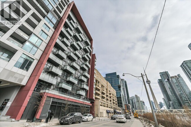 Building Photo - 560-560 Front St W