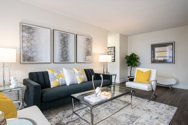 Photo du bâtiment - 151 Hughson St S