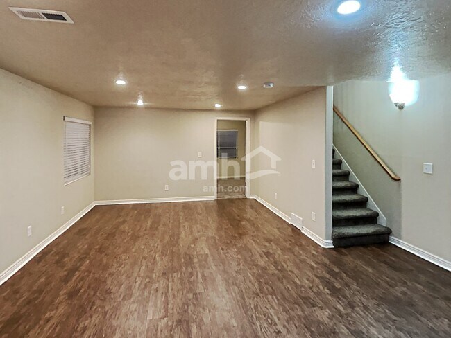 Building Photo - 6398 S Clover Creek Lane