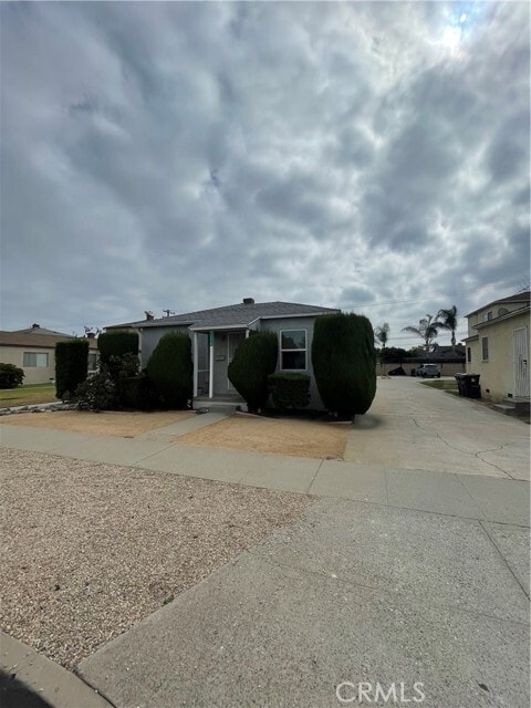 Building Photo - 4824 N Lakewood Blvd