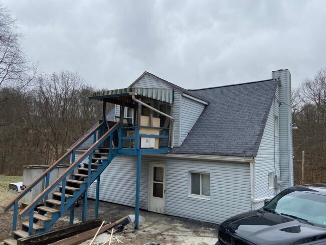 Building Photo - 742 Pony Farm Road