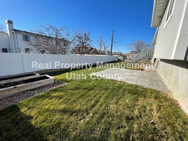Foto del edificio - Corner lot home in Lehi