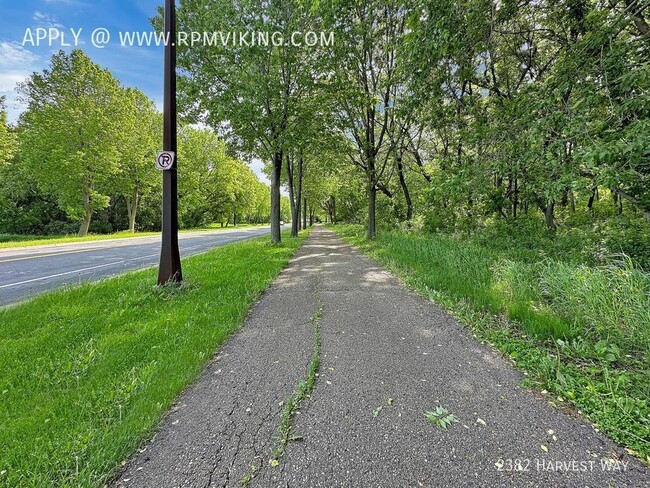 Building Photo - 2br 2ba 2cg ~ Security Deposit Free Altern...