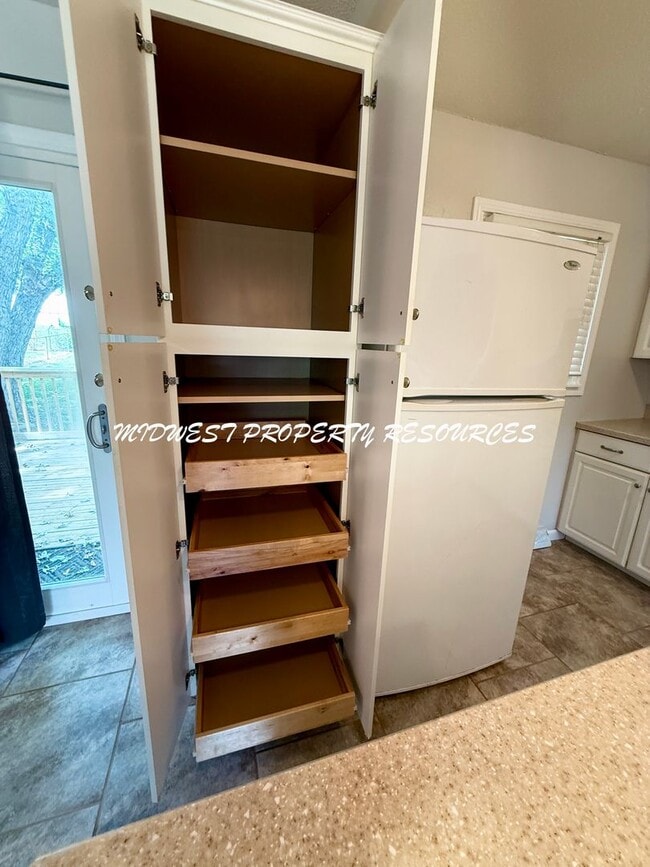 Building Photo - Cozy 3 Bedroom Home in Blue Springs