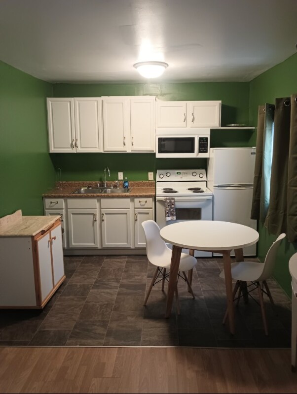 Foto principal - 4707 E Washington St