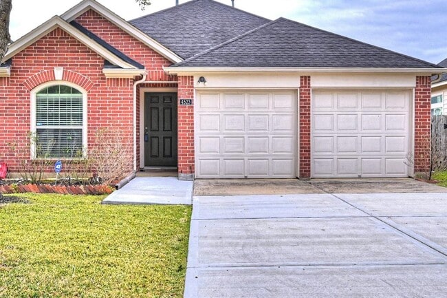 Building Photo - 4523 Long Creek Dr