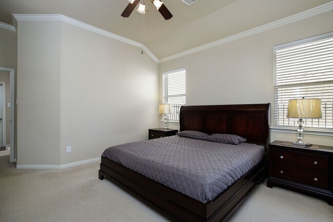 Building Photo - 171 Black Swan Pl