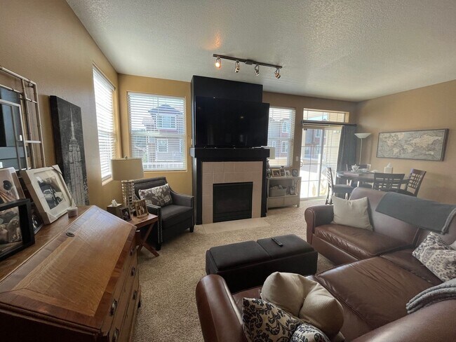 Foto del edificio - 3Bd/2.5Ba town home in Murrayhill/Neighbor...