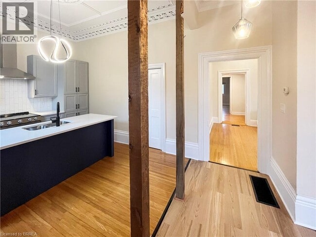 Building Photo - 14 ARNOLD St