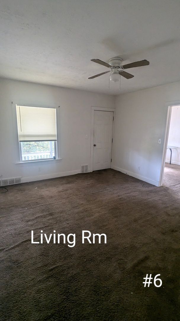 Foto del edificio - 7804-7804 Lawn Ave