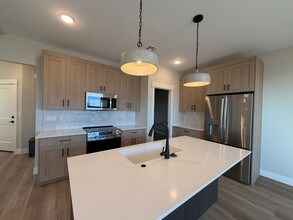 Building Photo - 608 Hemsworth Ln