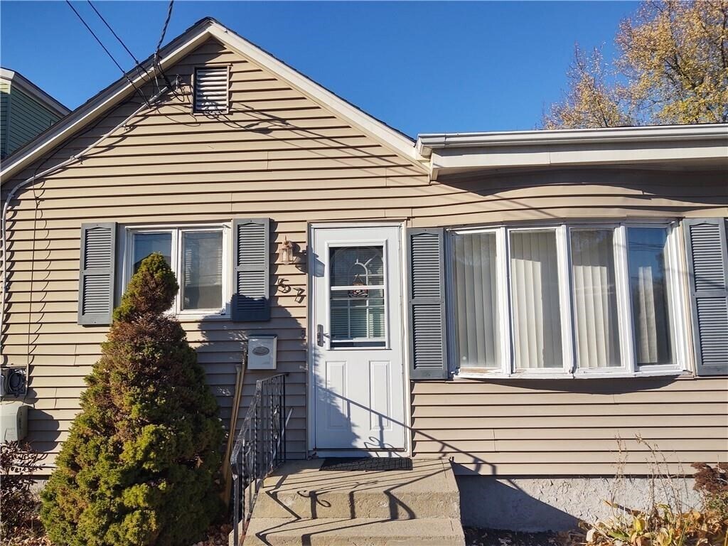 Primary Photo - 57 Vivian Ave