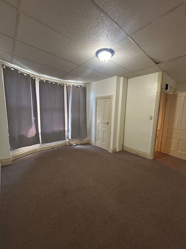 Foto del edificio - 7 Hummel Ave