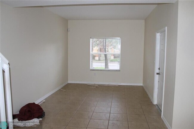 Building Photo - 5854 Siena Ln