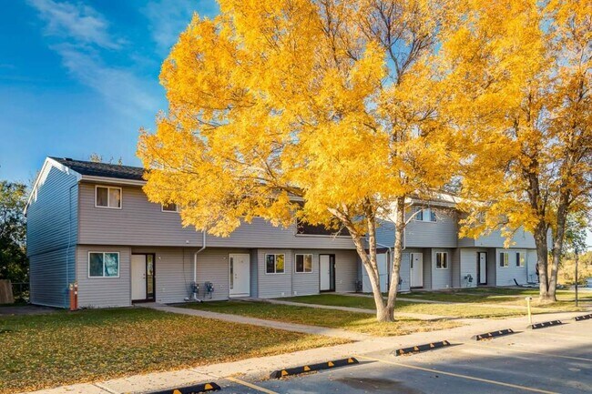 Photo du bâtiment - Lynbrook Townhouses