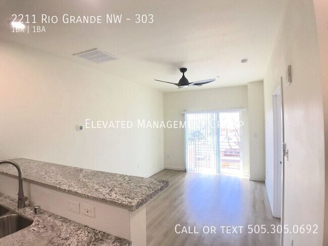 Foto del edificio - 2211 Rio Grande Blvd NW