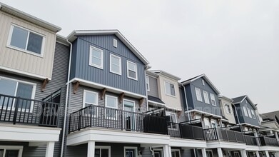 Building Photo - 2072 Wonnacott Way SW
