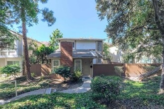 Building Photo - 10670 Esmeraldas Dr Building Photo - 10670 Esmeraldas Dr