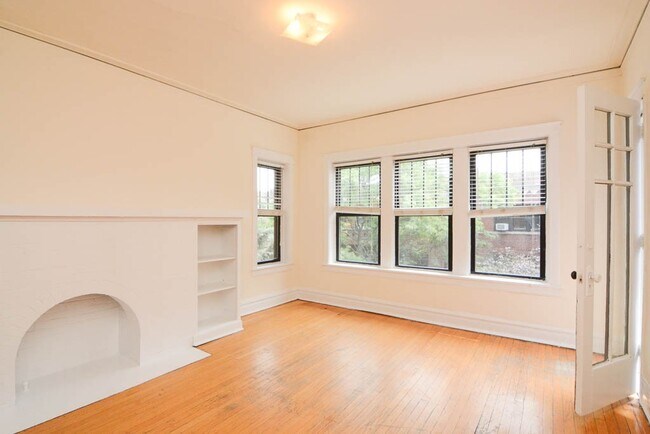 Building Photo - 2524 N Kedzie Blvd