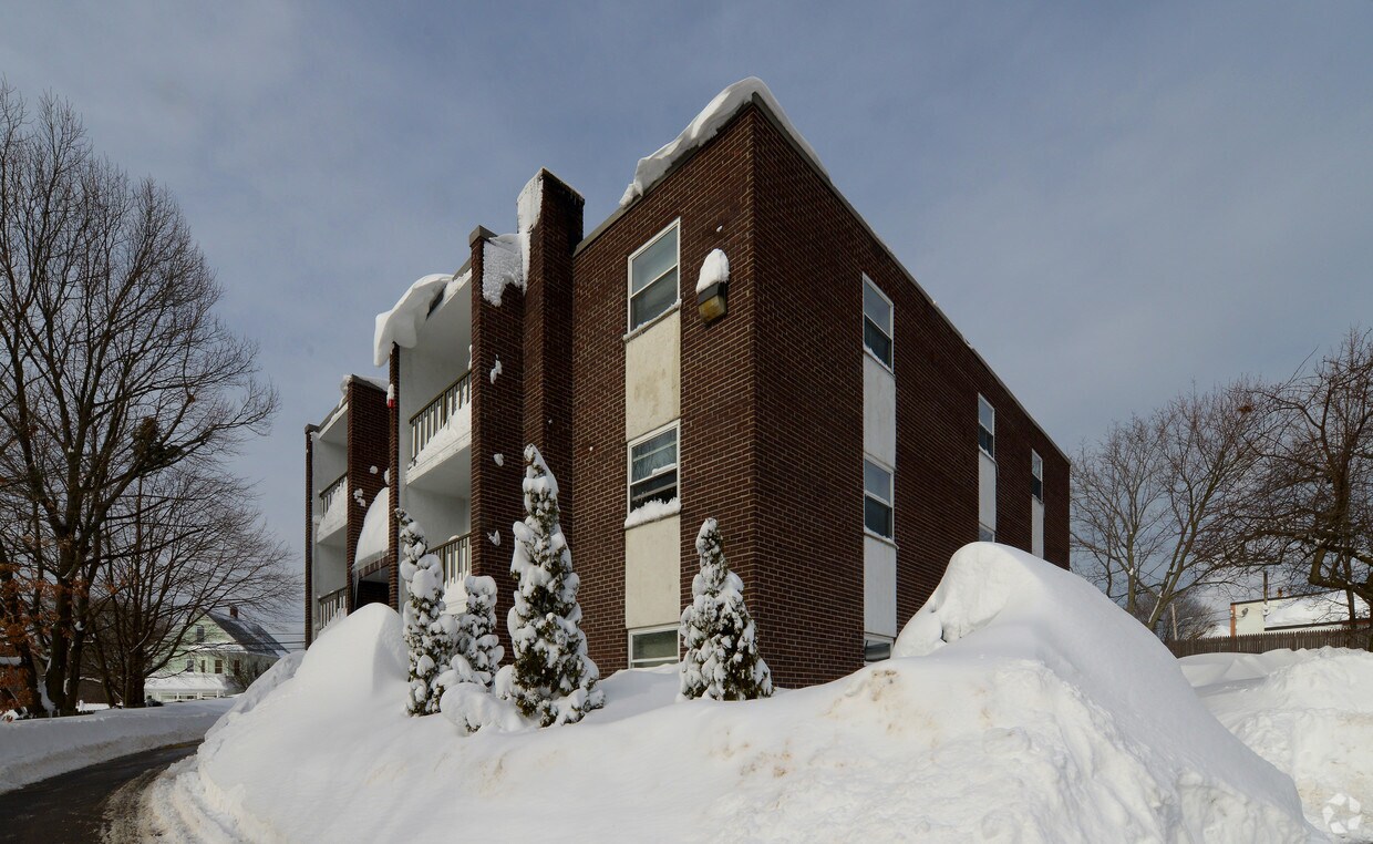 Foto del edificio - Hayward Street Apartments