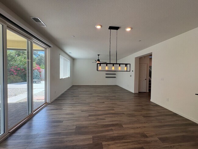 Foto del edificio - 7976 Cobb St