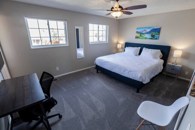 Foto del edificio - 5720 W 108th Pl